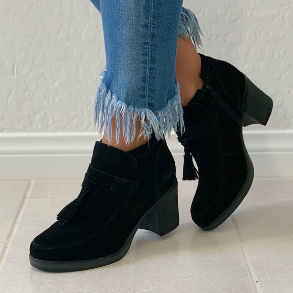 NIB Stylish Genuine Suede Tassels Shootie - Picture 8 of 8